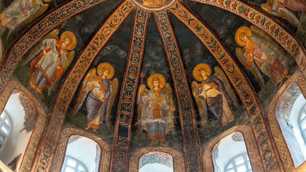 На старотурецком языке слово «kariye», как и греческое «chora», означало деревню или сельскую местность