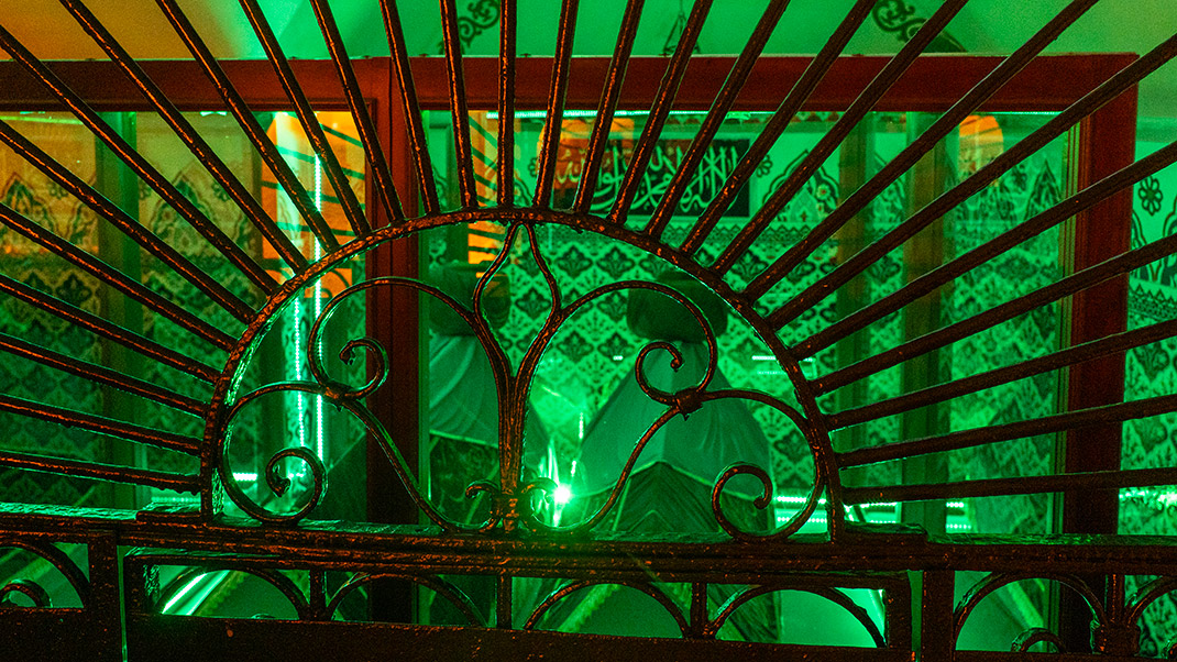 Захоронения