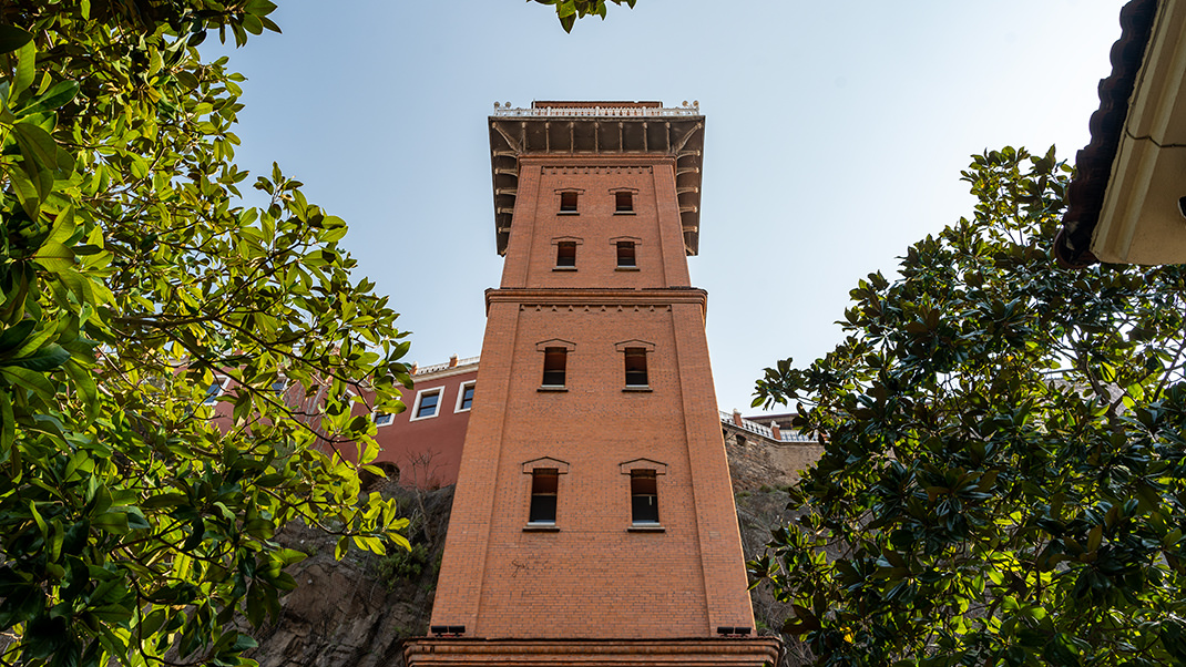 The tower with two elevator cabins was built in 1907