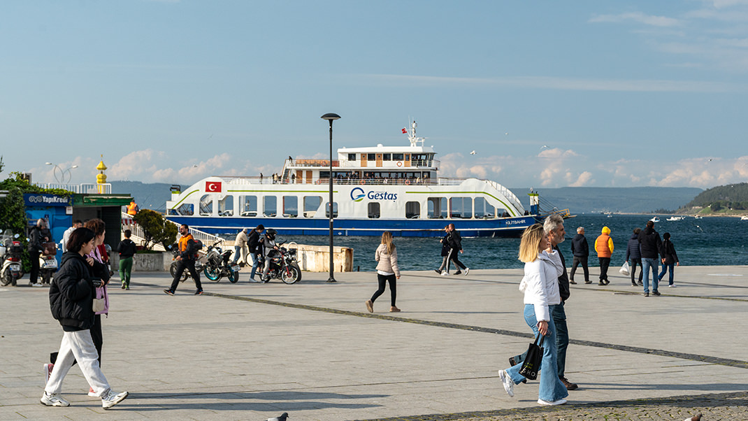 The ferry goes to the other side of the strait