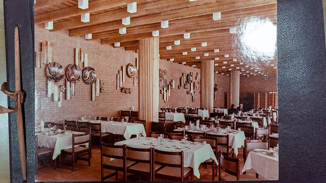 The construction project included a so-called public catering block with a 450-seat restaurant, a banquet hall, a cafe, a tea house, and even a night bar