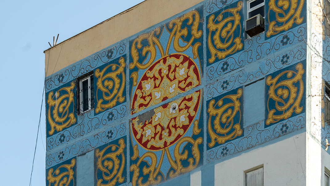Мозаика в Учтепинском районе Ташкента
