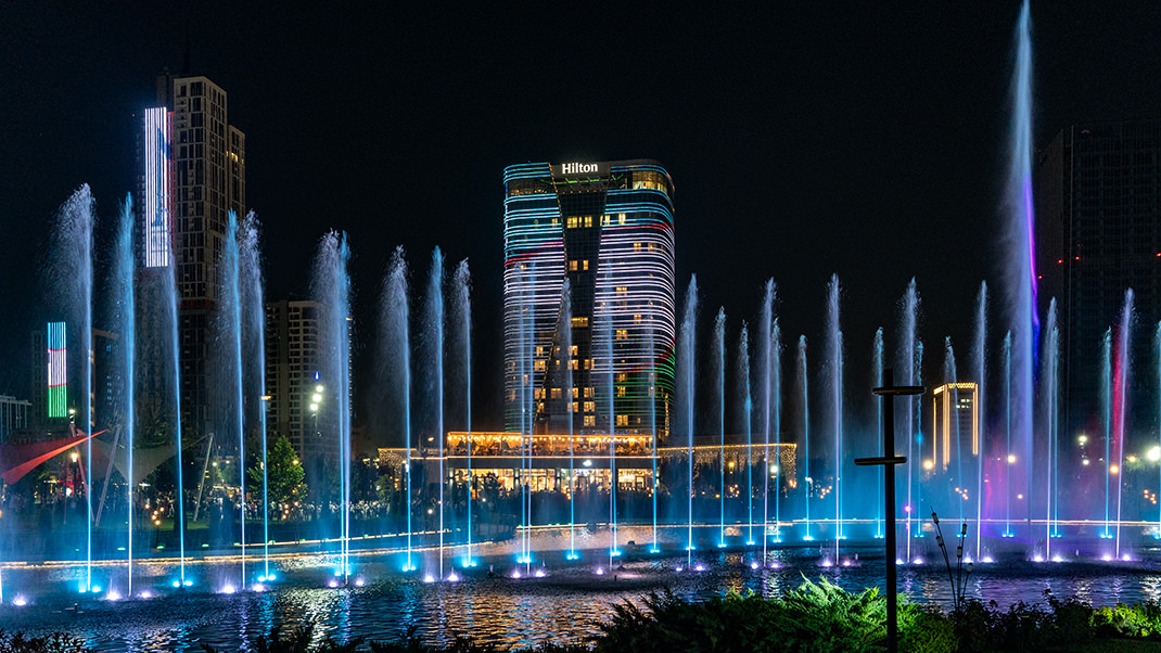 Поющие фонтаны парка Tashkent City