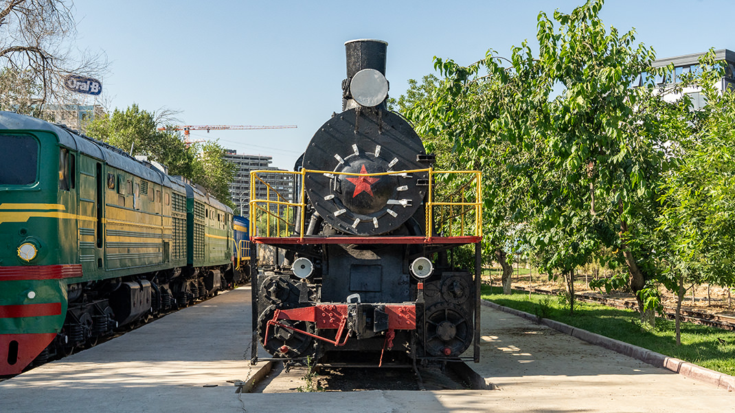 Планы по созданию железнодорожной ветки от Оренбурга до Ташкента появились в последней четверти XIX века